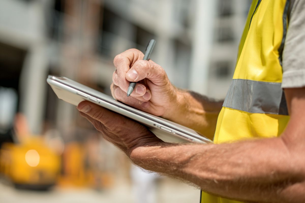 Registros de los equipos de supervisión de los trabajadores mediante un sistema de contrato de mantenimiento anual